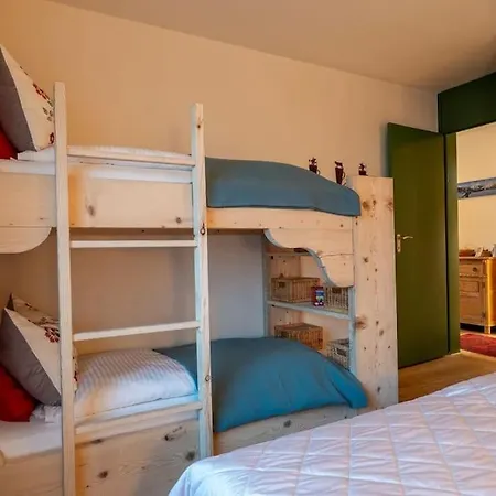 Fresh & Simple Near Apartment