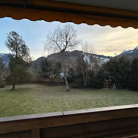 Fresh & Simple Near Appartement Gstaad