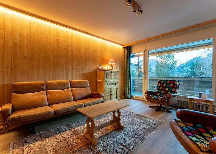 Lejlighed Basecamp - Renovated With Sunny Balcony By Heiti Gstaad